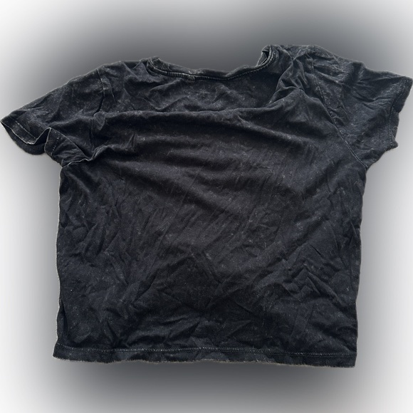 Black guess crop top size Medium - Picture 2 of 3